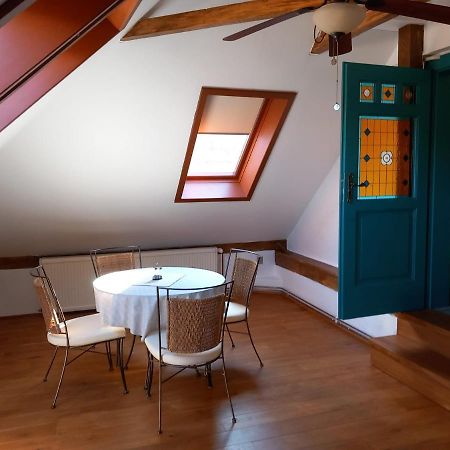 Roof Apartment Ztracena 올로모우츠 외부 사진
