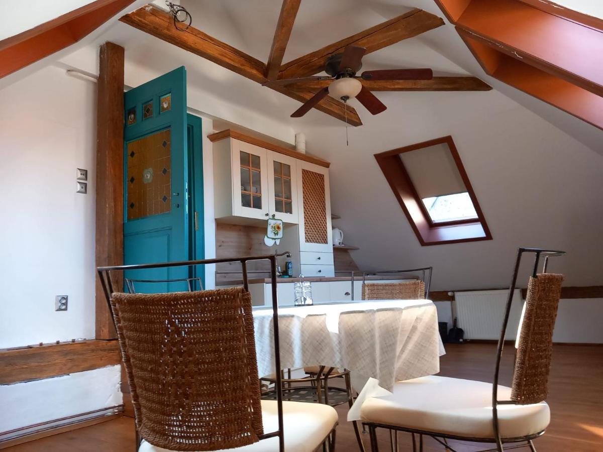 Roof Apartment Ztracena 올로모우츠 외부 사진