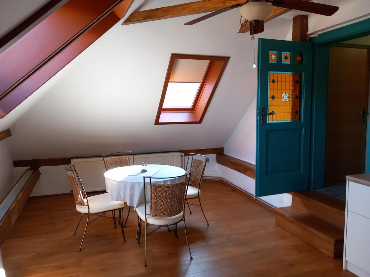 Roof Apartment Ztracena 올로모우츠 외부 사진
